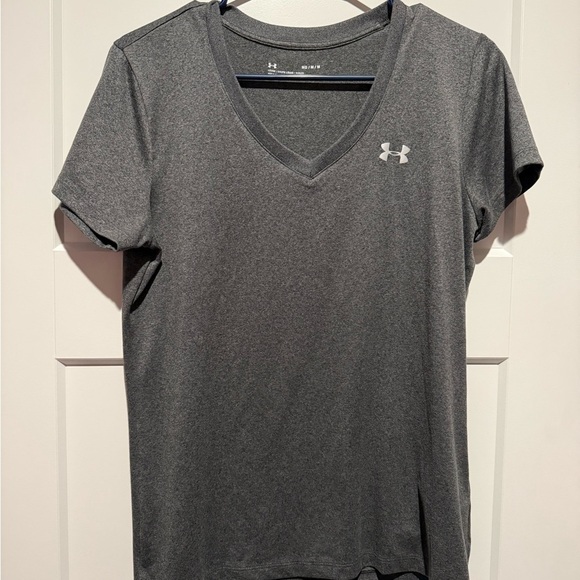 Under Armour Tops - Under Armour Women’s Dark Gray V-Neck Short Sleeve Tee